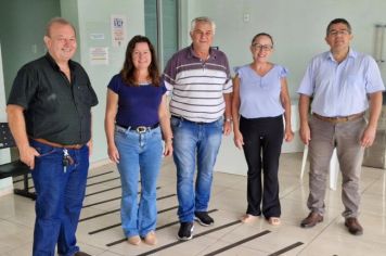 Hoje recebemos a visita do Dr. Mário, que acompanhou o prefeito Ireneu, a secretária de Saúde, Lorena, a secretária de Assistência Social, Sandra, e o presidente da Câmara de Vereadores, Alcémir, em uma visita às obras do Hospital São João Batista. O Hosp